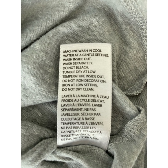 HBC workout top with heart graphic. Size XS - Picture 5 of 5